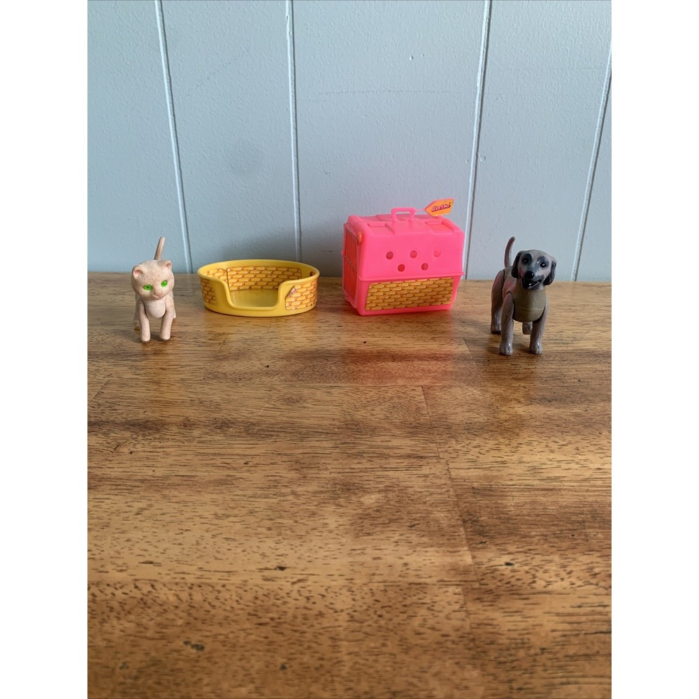 Vintage 1982  Barbie Fluff Cat Cuddly Kitten & Beauty Dog w Original Accessories
